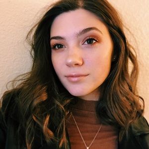 Meet your Posher, Marissa